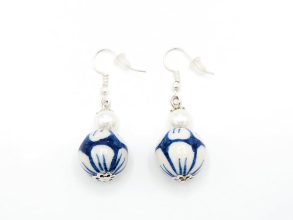 Delftsblauwe oorbellen met Parel